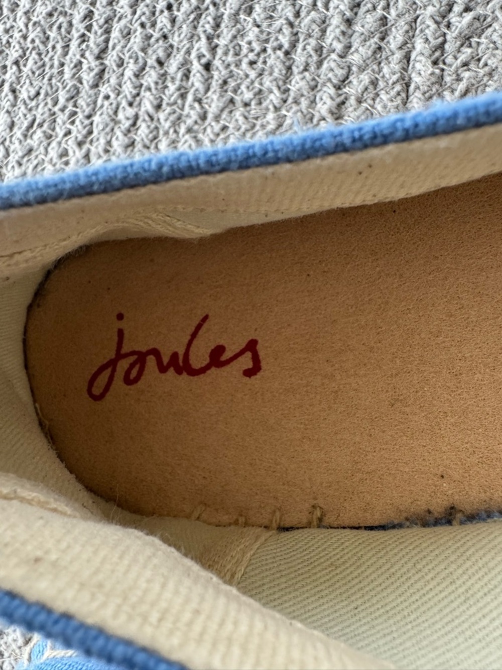 Joules Shelbury Light Blue Rainbow Embroidered Espadrilles Flats Size 39 or 8 - Picture 3 of 8